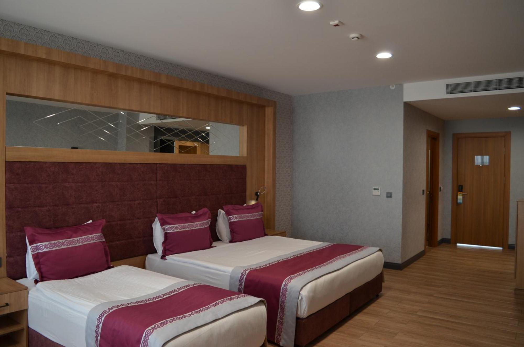 Lavanta Tepesi Hotel Ve Spor Tesisleri Burdur Exterior photo